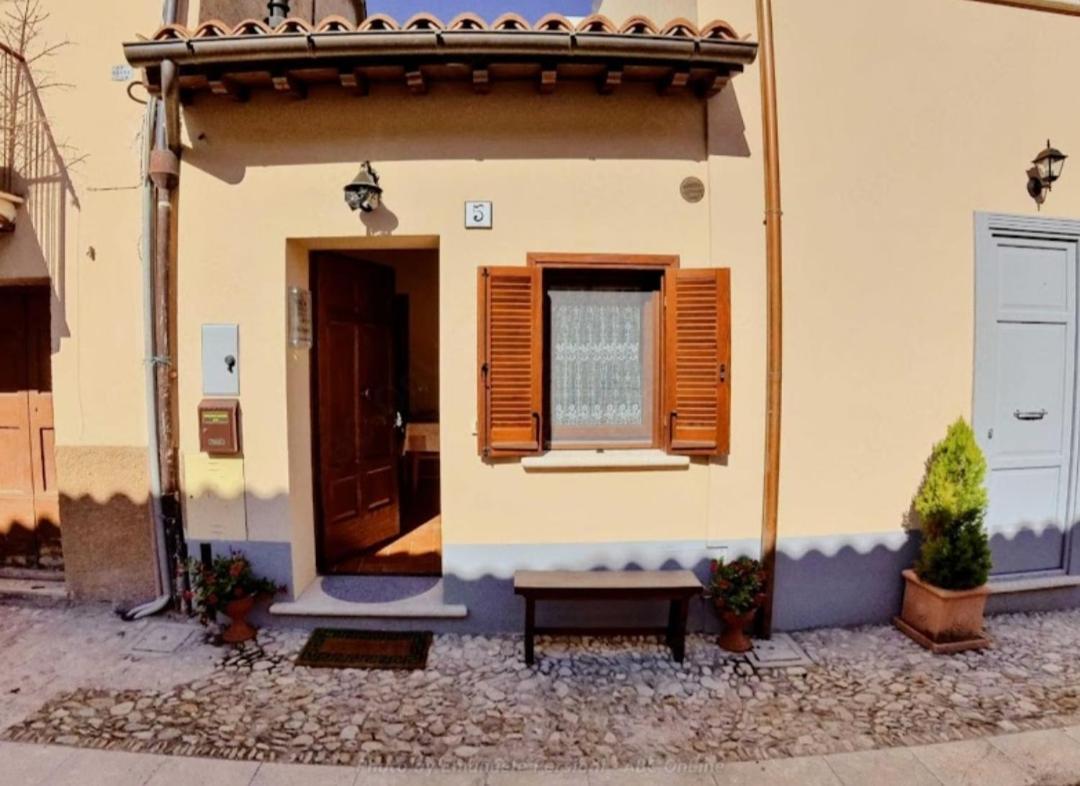 La Casetta Di Lola Norcia Exterior foto
